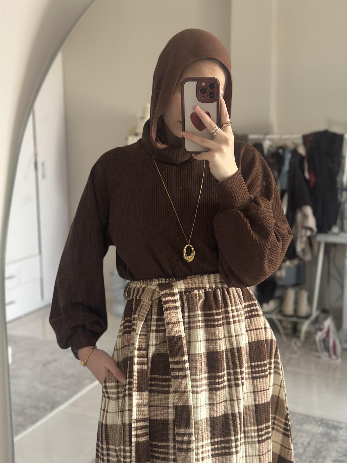 outfit Chanel brown